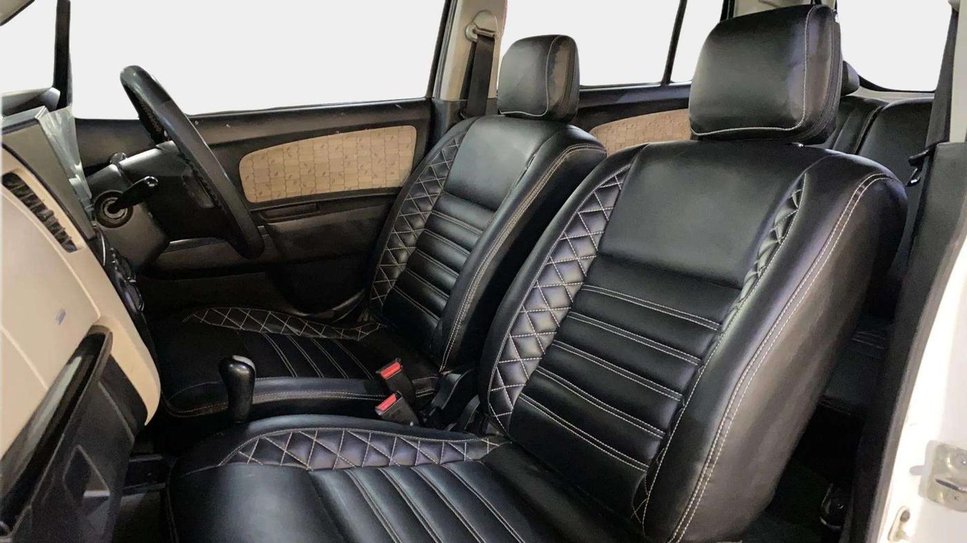 2017 Maruti Wagon R 1.0 VXI AMT, Petrol, Automatic, 89,673 km, Right Side Front Door Cabin