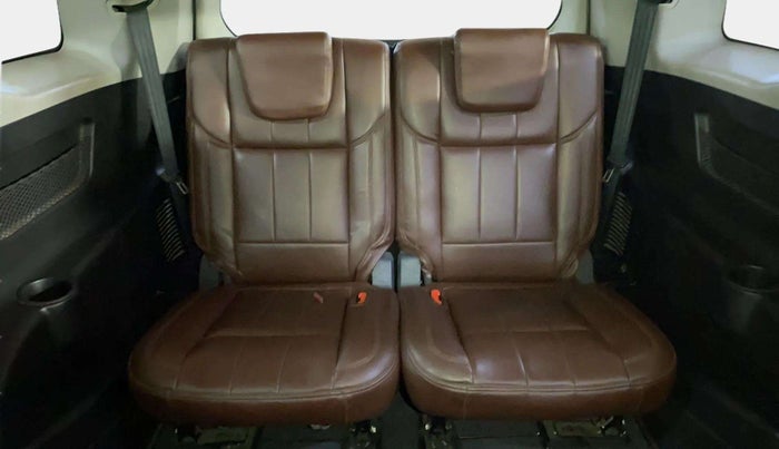 2019 Mahindra XUV500 W5, Diesel, Manual, 87,334 km, Third Seat Row ( optional )