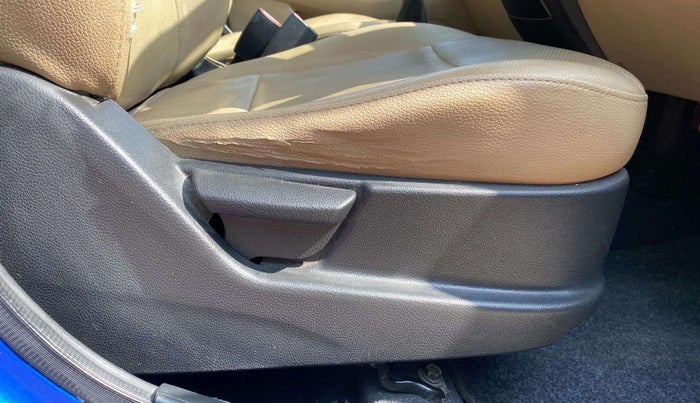 2018 Hyundai Eon ERA +, Petrol, Manual, 68,298 km, Driver Side Adjustment Panel