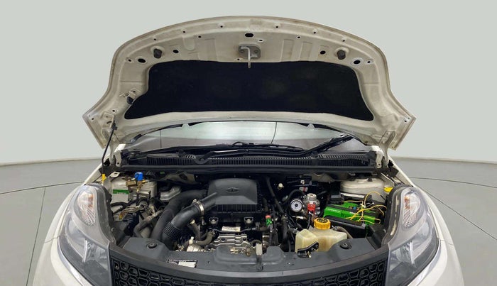 2019 Tata NEXON XM PETROL, CNG, Manual, 65,596 km, Open Bonet