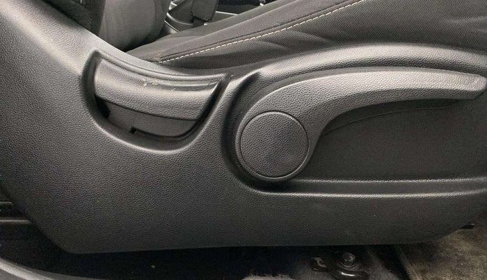 2019 Hyundai Creta SX 1.6 PETROL, Petrol, Manual, 49,126 km, Driver Side Adjustment Panel