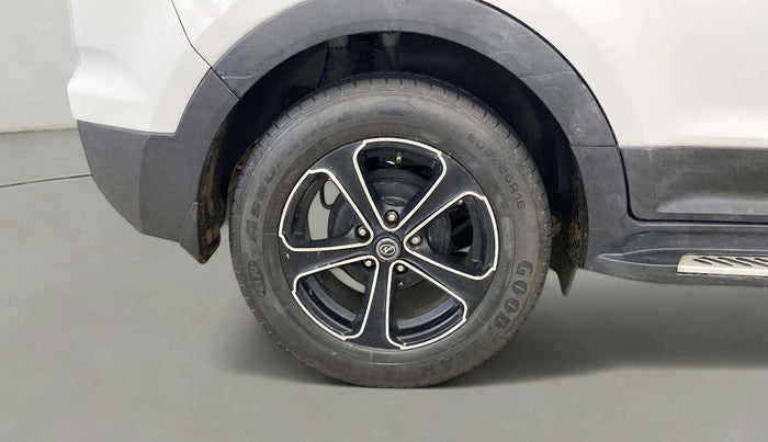 2017 Hyundai Creta E PLUS 1.6 PETROL, Petrol, Manual, 39,670 km, Right Rear Wheel