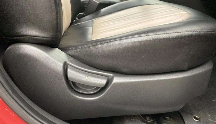 2019 Hyundai Grand i10 SPORTZ AT 1.2 KAPPA VTVT, Petrol, Automatic, 79,728 km, Driver Side Adjustment Panel