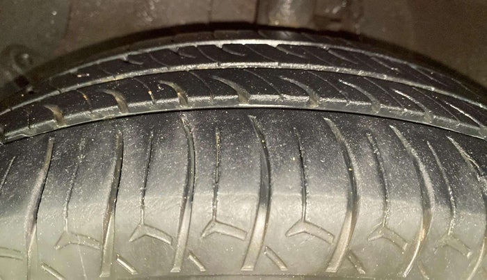 2019 Hyundai Grand i10 SPORTZ AT 1.2 KAPPA VTVT, Petrol, Automatic, 79,728 km, Left Front Tyre Tread