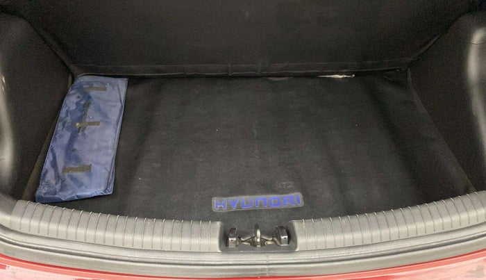 2019 Hyundai Grand i10 SPORTZ AT 1.2 KAPPA VTVT, Petrol, Automatic, 79,728 km, Boot Inside