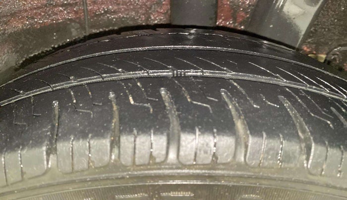 2019 Hyundai Grand i10 SPORTZ AT 1.2 KAPPA VTVT, Petrol, Automatic, 79,728 km, Left Rear Tyre Tread