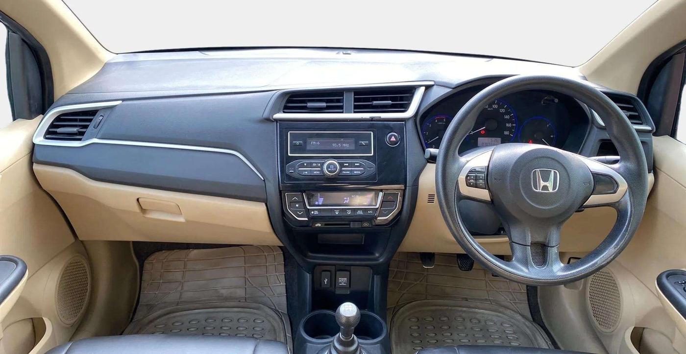 2016 Honda Amaze 1.5L I-DTEC S, Diesel, Manual, 70,807 km, Dashboard