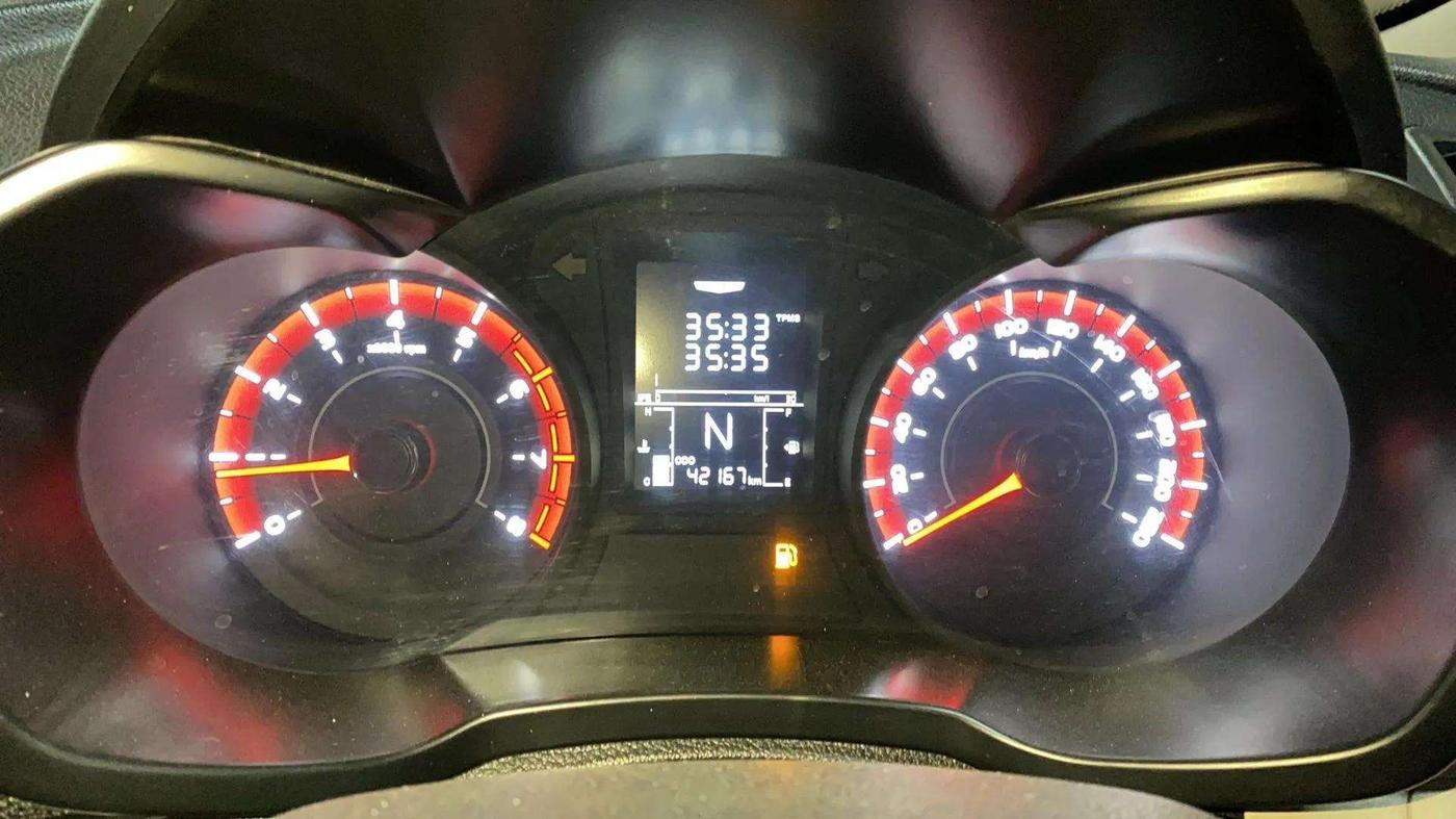 2022 Mahindra XUV300 W6 1.2 PETROL, Petrol, Manual, 42,168 km, Odometer Image