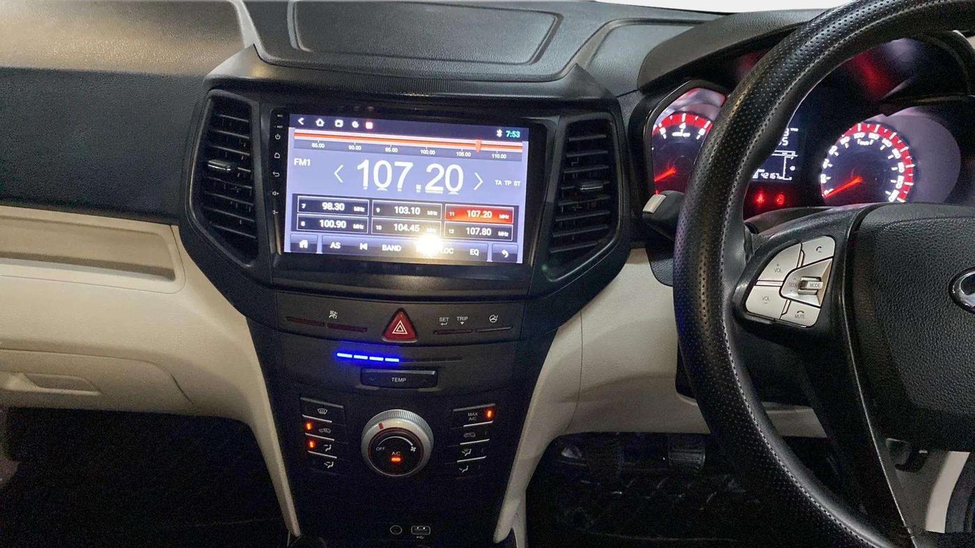 2022 Mahindra XUV300 W6 1.2 PETROL, Petrol, Manual, 42,168 km, Air Conditioner
