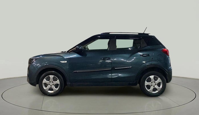 2022 Mahindra XUV300 W6 1.2 PETROL, Petrol, Manual, 42,143 km, Left Side