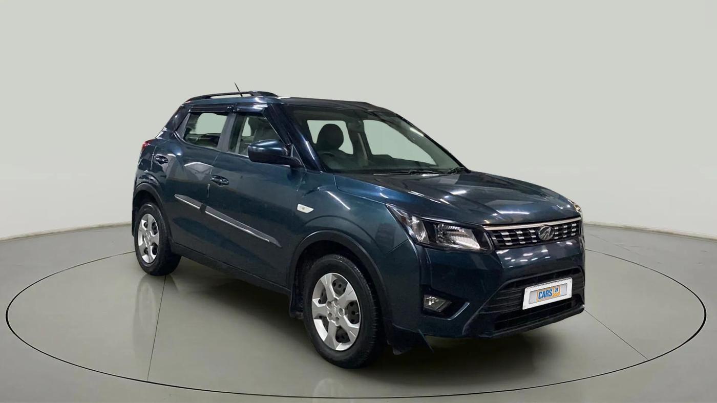 2022 Mahindra XUV300 W6 1.2 PETROL, Petrol, Manual, 42,168 km, SRP