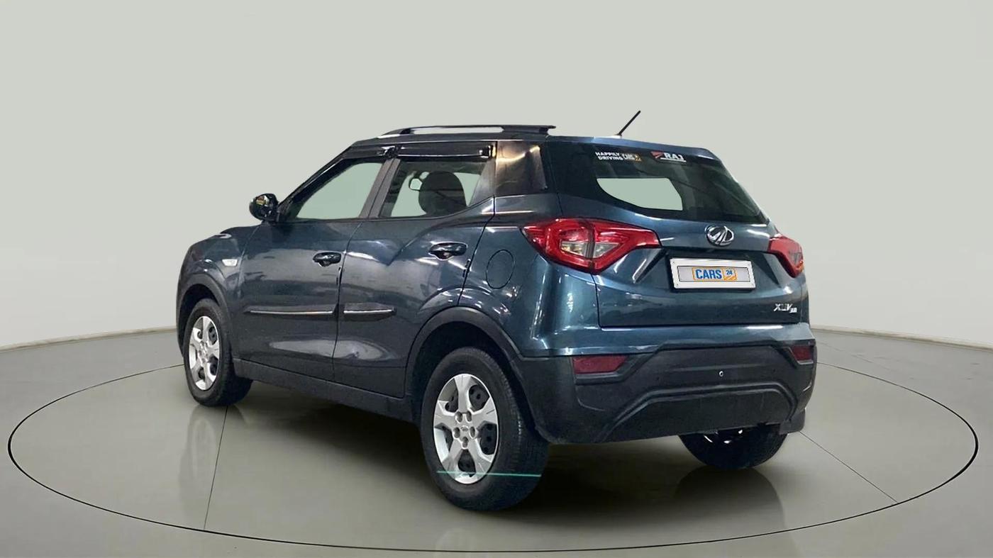 2022 Mahindra XUV300 W6 1.2 PETROL, Petrol, Manual, 42,168 km, Left Back Diagonal