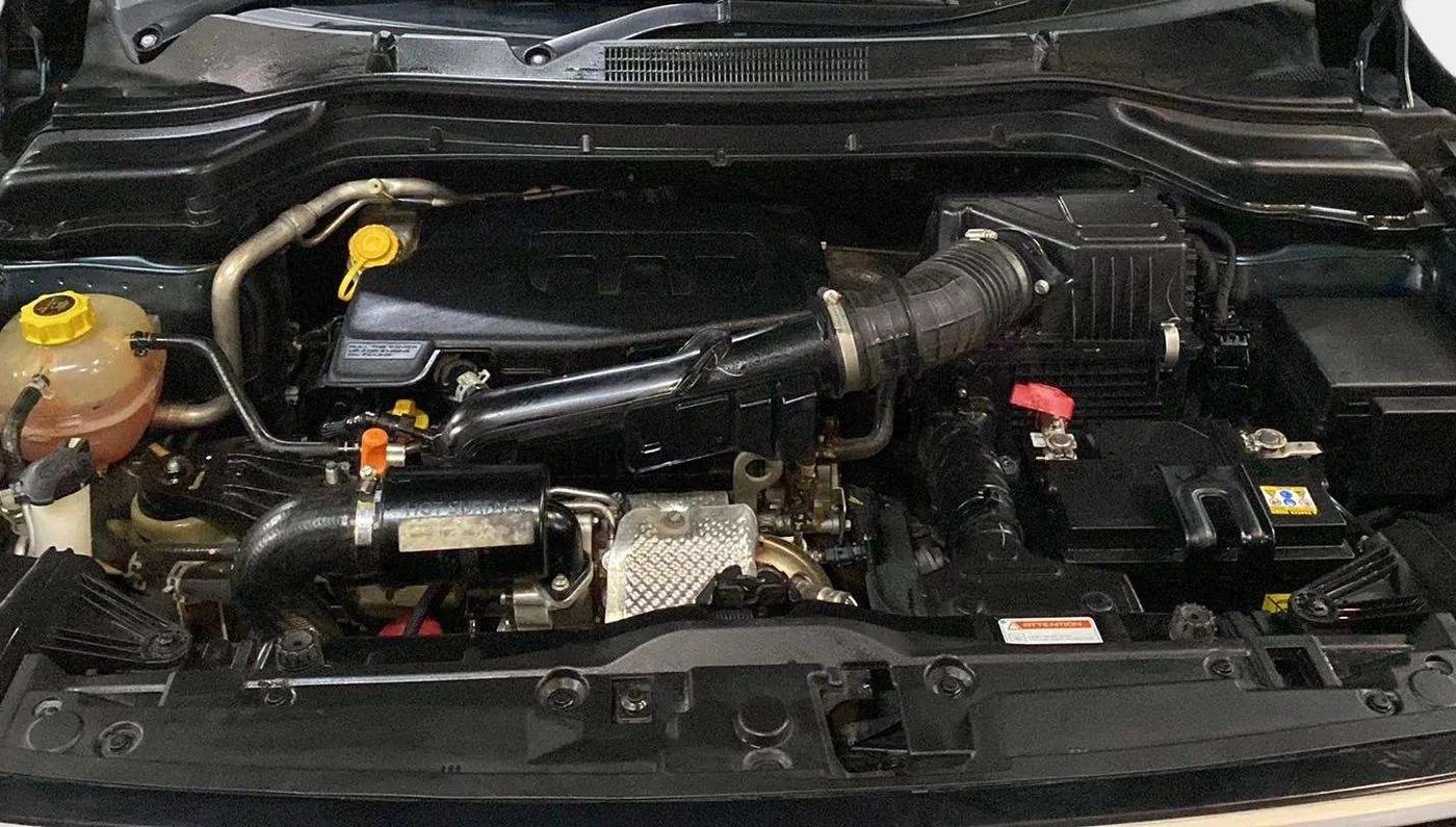 2022 Mahindra XUV300 W6 1.2 PETROL, Petrol, Manual, 42,168 km, Open Bonet