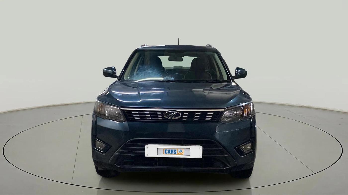 2022 Mahindra XUV300 W6 1.2 PETROL, Petrol, Manual, 42,168 km, Front