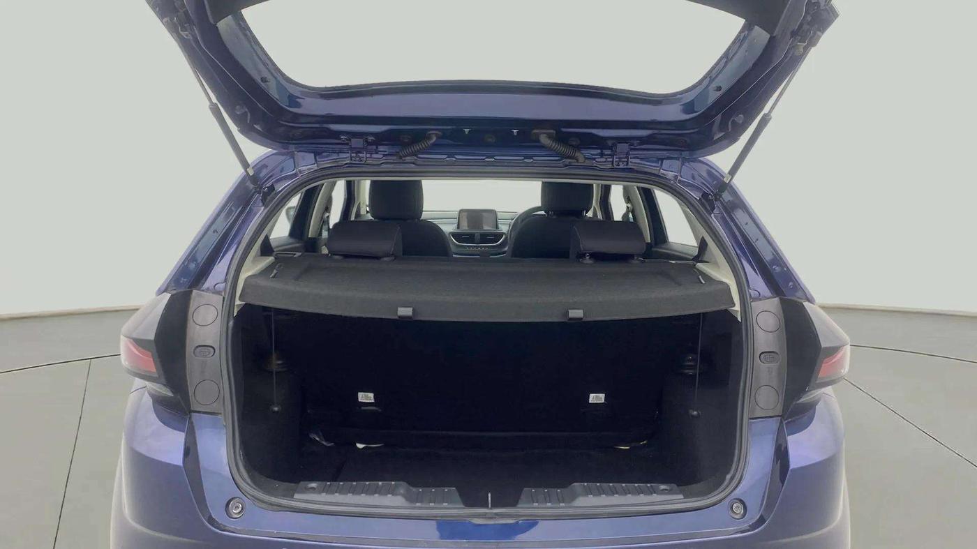 2024 Tata ALTROZ XZ + SUNROOF, Petrol, Manual, 5,036 km, Boot Open Zoomed View