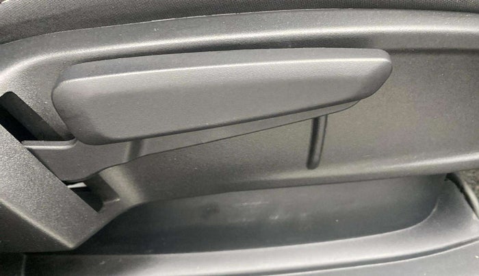 2024 Tata ALTROZ XZ + SUNROOF, Petrol, Manual, 5,016 km, Driver Side Adjustment Panel