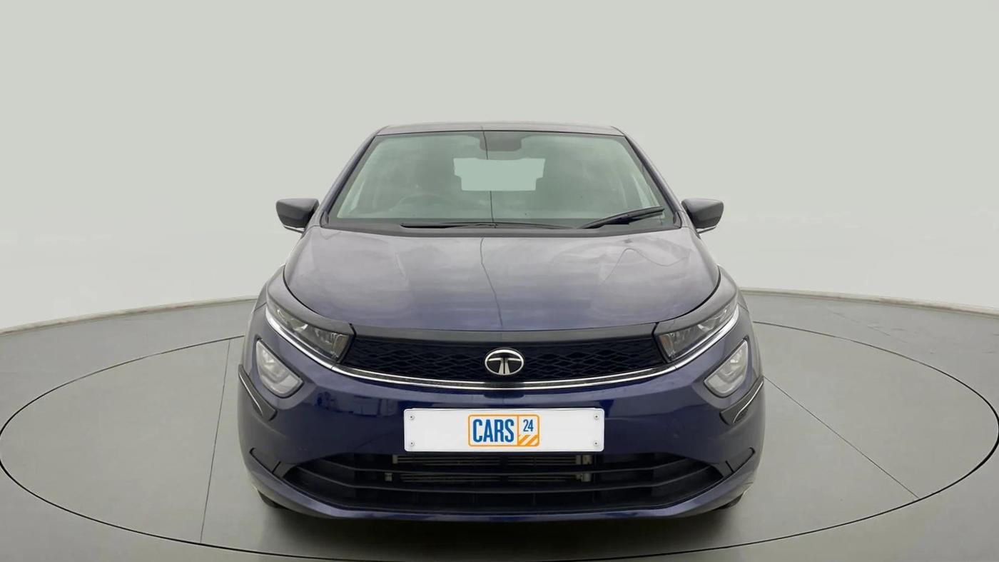 2024 Tata ALTROZ XZ + SUNROOF, Petrol, Manual, 5,036 km, Front