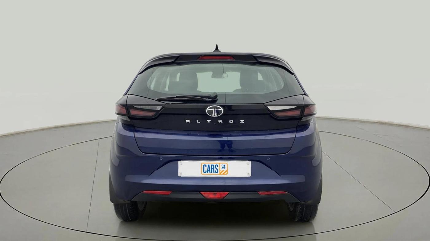 2024 Tata ALTROZ XZ + SUNROOF, Petrol, Manual, 5,036 km, Back/Rear