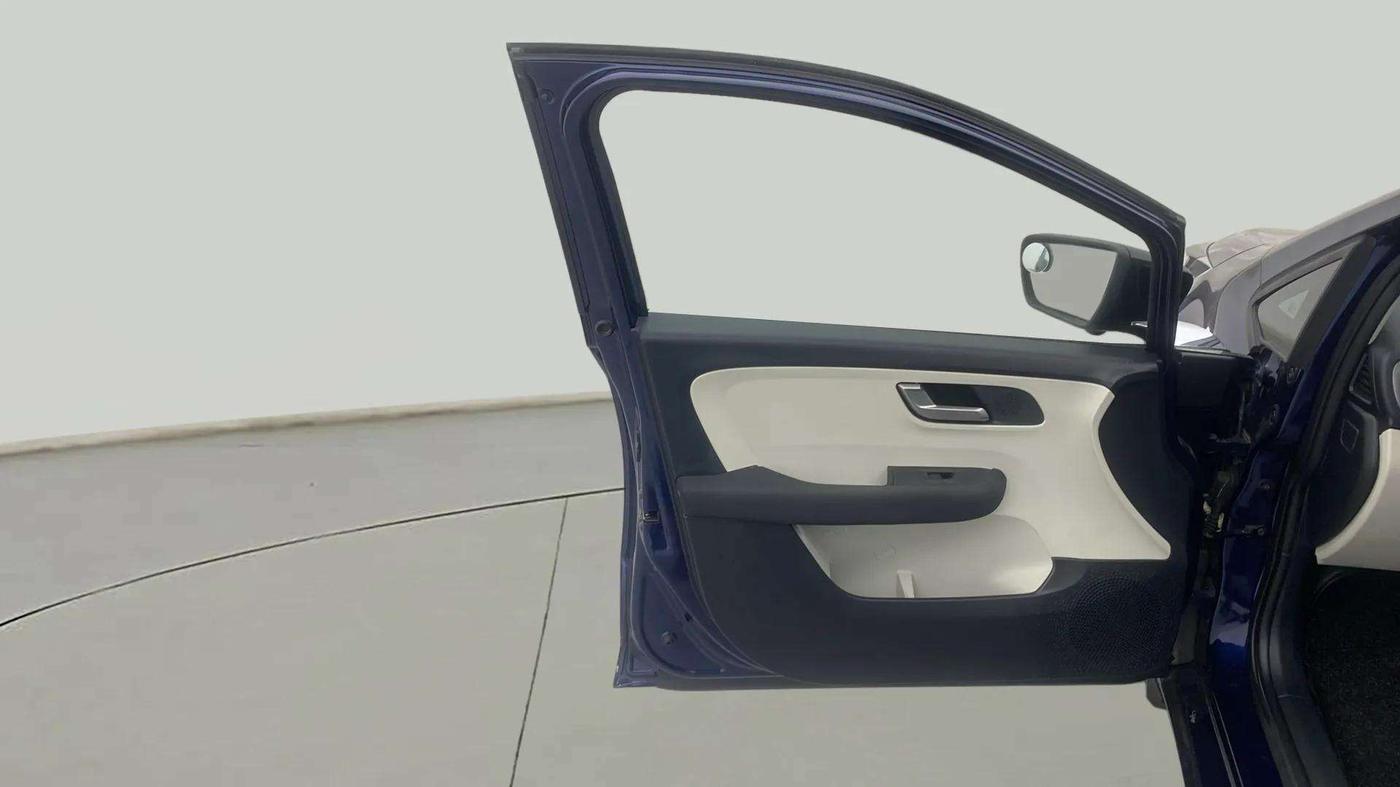 2024 Tata ALTROZ XZ + SUNROOF, Petrol, Manual, 5,036 km, LHS Front Door