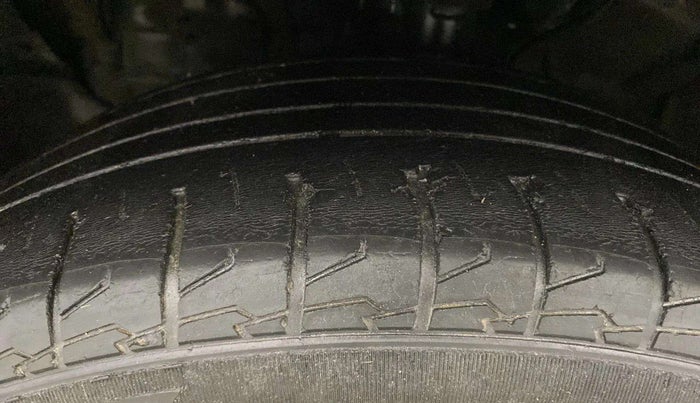 2021 KIA SELTOS HTX 1.5 DIESEL, Diesel, Manual, 76,376 km, Left Front Tyre Tread