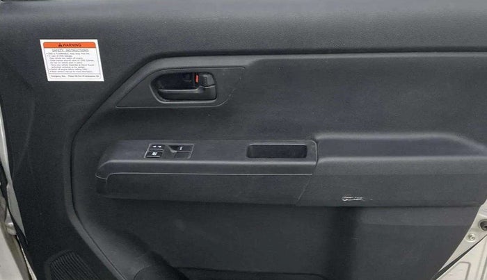 2021 Maruti New Wagon-R LXI CNG (O) 1.0, CNG, Manual, 25,449 km, Driver Side Door Panels Control