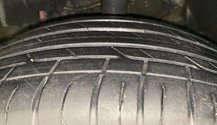 2021 Tata NEXON XZ PLUS PETROL SUNROOF, Petrol, Manual, 26,718 km, Left Front Tyre Tread