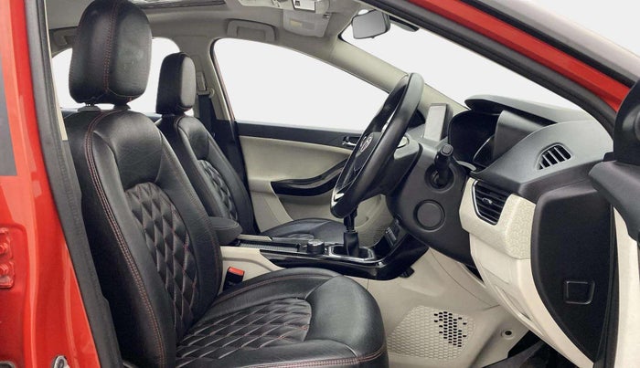 2021 Tata NEXON XZ PLUS PETROL SUNROOF, Petrol, Manual, 26,718 km, Right Side Front Door Cabin