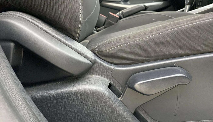 2018 Ford Ecosport 1.5 TREND TI VCT AT, Petrol, Manual, 33,439 km, Driver Side Adjustment Panel