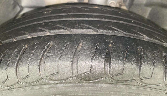 2018 Ford Ecosport 1.5 TREND TI VCT AT, Petrol, Manual, 33,439 km, Left Front Tyre Tread