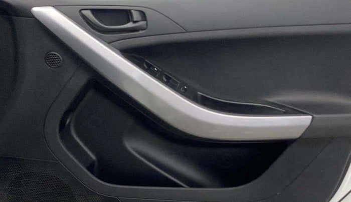 2023 Tata NEXON XM PETROL, Petrol, Manual, 44,906 km, Driver Side Door Panels Control