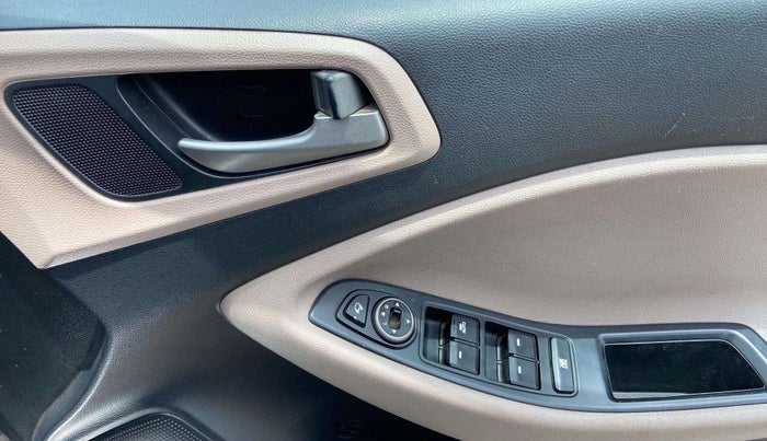 2018 Hyundai Elite i20 ASTA 1.4 CRDI (O), Diesel, Manual, 85,173 km, Driver Side Door Panels Control