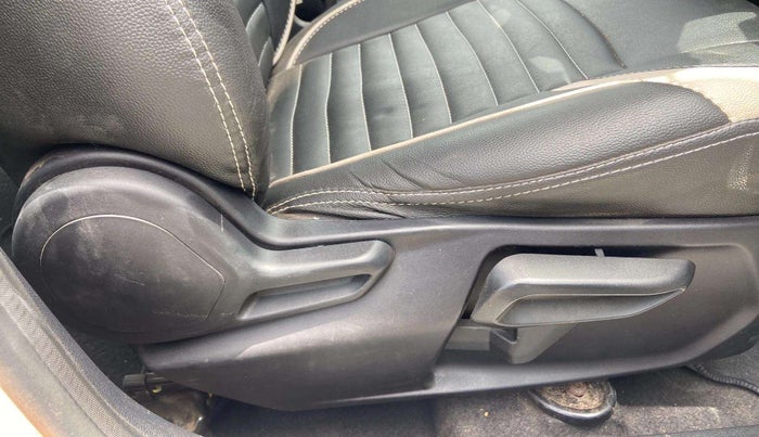 2022 Tata Tiago XZ PLUS CNG, CNG, Manual, 39,864 km, Driver Side Adjustment Panel