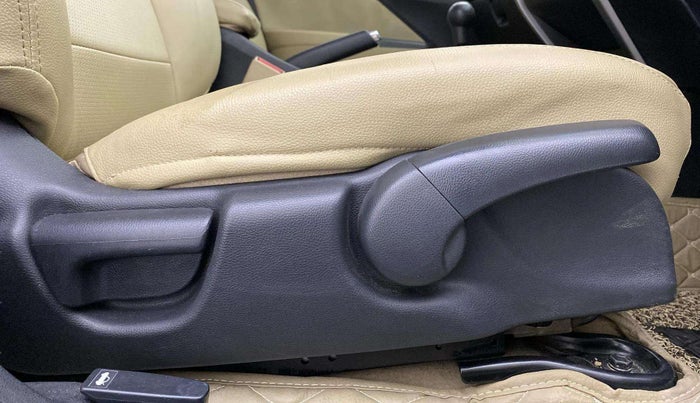2017 Honda City 1.5L I-VTEC V MT, Petrol, Manual, 41,101 km, Driver Side Adjustment Panel