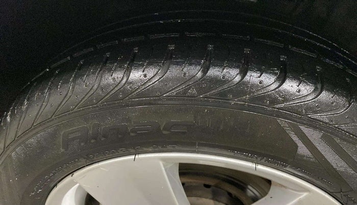 2018 Skoda Rapid AMBITION 1.6 MPI MT, Petrol, Manual, 42,391 km, Left Front Tyre Tread