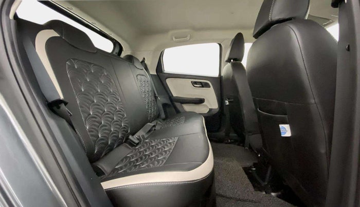 2024 Tata ALTROZ XM PLUS CNG, CNG, Manual, 13,283 km, Right Side Rear Door Cabin