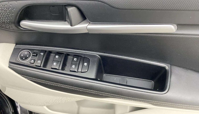 2021 KIA SONET HTX 1.0 IMT, Petrol, Manual, 22,909 km, Driver Side Door Panels Control