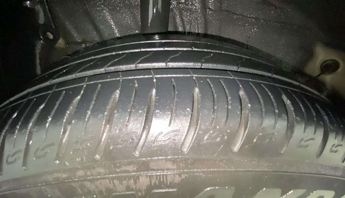 2021 KIA SONET HTX 1.0 IMT, Petrol, Manual, 22,909 km, Right Rear Tyre Tread