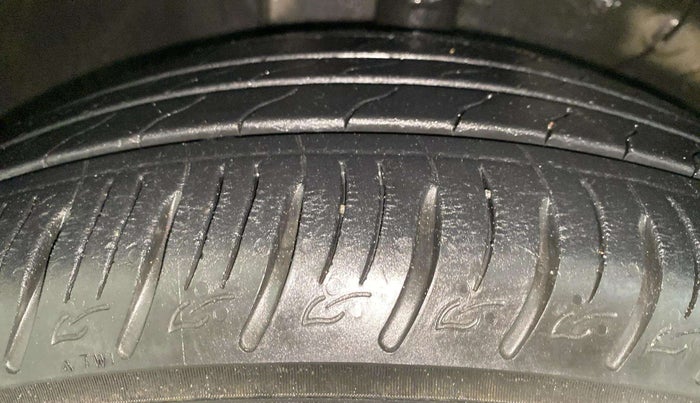 2021 KIA SONET HTX 1.0 IMT, Petrol, Manual, 22,909 km, Left Front Tyre Tread