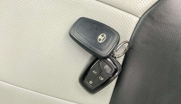 2021 Tata TIGOR XZA PLUS PETROL, Petrol, Automatic, 52,389 km, Key Close Up