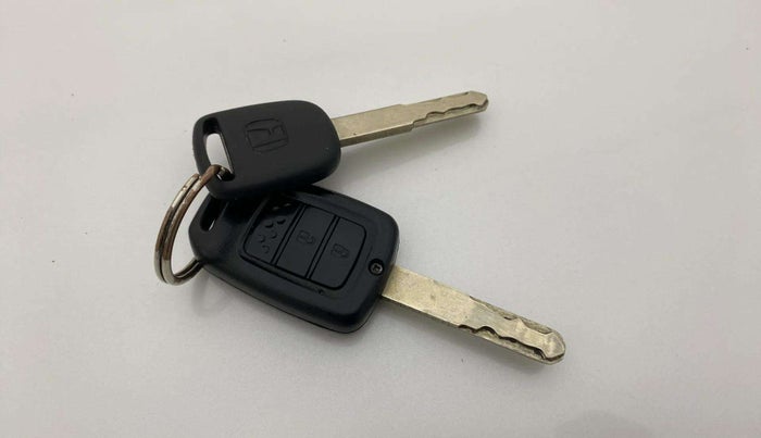 2017 Honda WR-V 1.2L I-VTEC S MT, Petrol, Manual, 37,212 km, Key Close Up