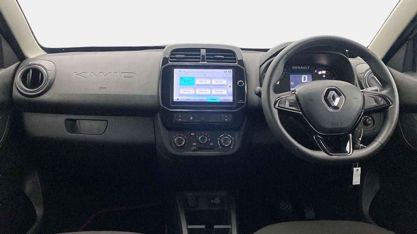 2024 Renault Kwid RXT 1.0 AMT, Petrol, Automatic, 3,655 km, Dashboard