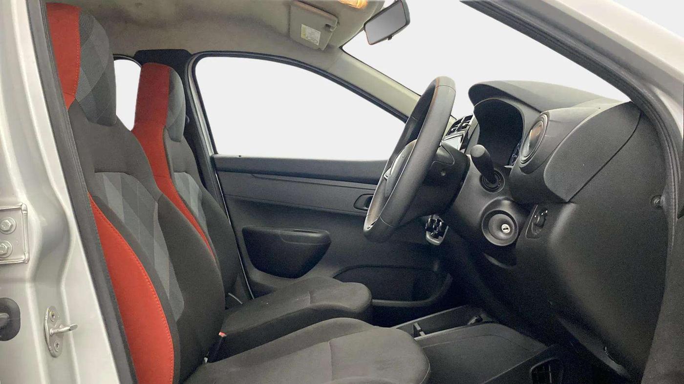 2024 Renault Kwid RXT 1.0 AMT, Petrol, Automatic, 3,655 km, Right Side Front Door Cabin