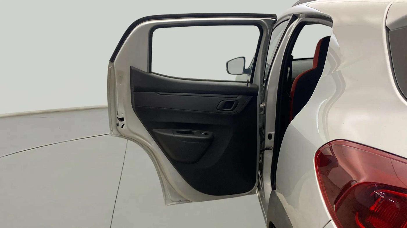 2024 Renault Kwid RXT 1.0 AMT, Petrol, Automatic, 3,655 km, LHS Rear Door