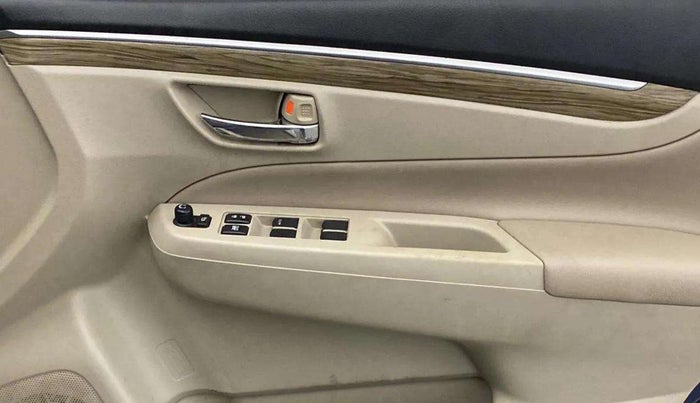 2020 Maruti Ciaz ALPHA  AT 1.5 SHVS PETROL, Petrol, Automatic, 64,524 km, Driver Side Door Panels Control