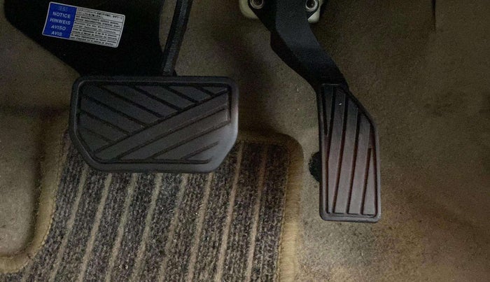 2020 Maruti Ciaz ALPHA  AT 1.5 SHVS PETROL, Petrol, Automatic, 64,524 km, Pedals