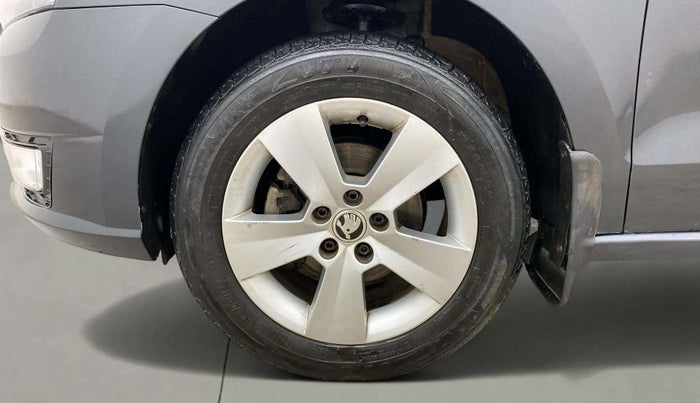 2018 Skoda Rapid AMBITION 1.6 MPI MT, Petrol, Manual, 41,281 km, Left Front Wheel