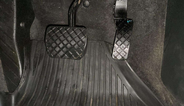 2022 Skoda KUSHAQ STYLE 1.0L TSI AT, Petrol, Automatic, 8,174 km, Pedals