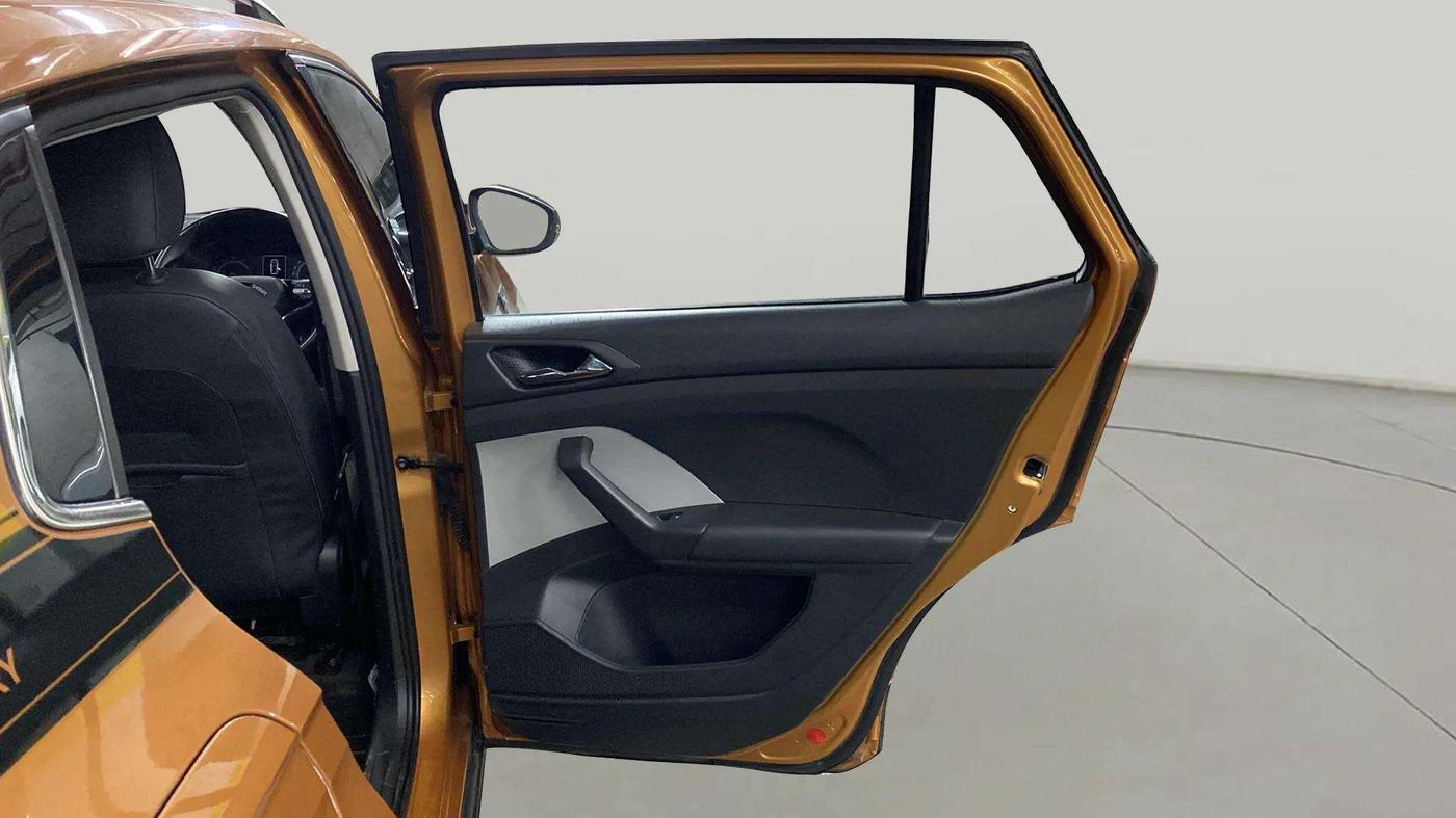 2022 Skoda KUSHAQ STYLE 1.0L TSI AT, Petrol, Automatic, 8,185 km, RHS Rear Door