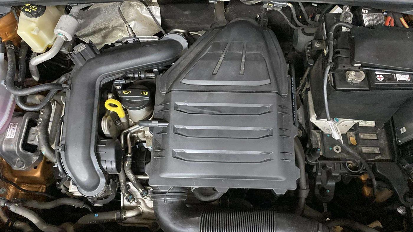 2022 Skoda KUSHAQ STYLE 1.0L TSI AT, Petrol, Automatic, 8,185 km, Engine View