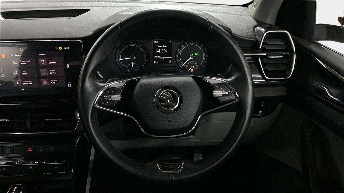 2022 Skoda KUSHAQ STYLE 1.0L TSI AT, Petrol, Automatic, 8,185 km, Steering Wheel Close Up